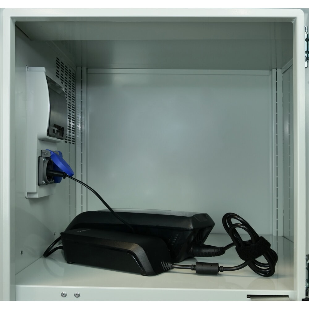 N° de l'image du produit 5 : Thur Metall Armoire de charge pour batteries, Outdoor IP 44, H x l x P 2 000 mm x 600 mm x 500 mm, serrure KEY, bleu clair