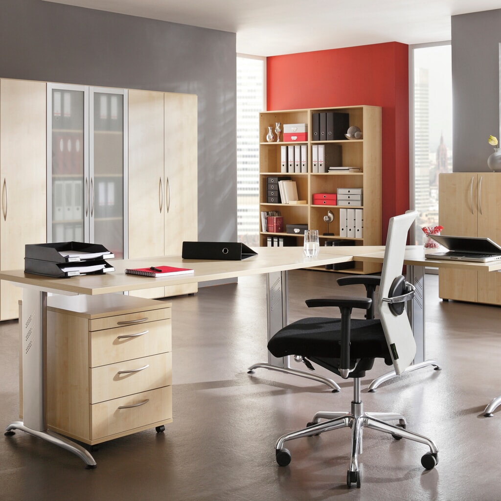 Bureau Hammerbacher réglable en hauteur manuellement Akzent, en angle de 90°, bâti à 4 pieds, L x P 2 000 x 1 200 mm, érable Illustration du produit: Bureau Hammerbacher réglable en hauteur manuellement Akzent, en angle de 90°, bâti à 4 pieds, L x P 2 000 x 1 200 mm, érable