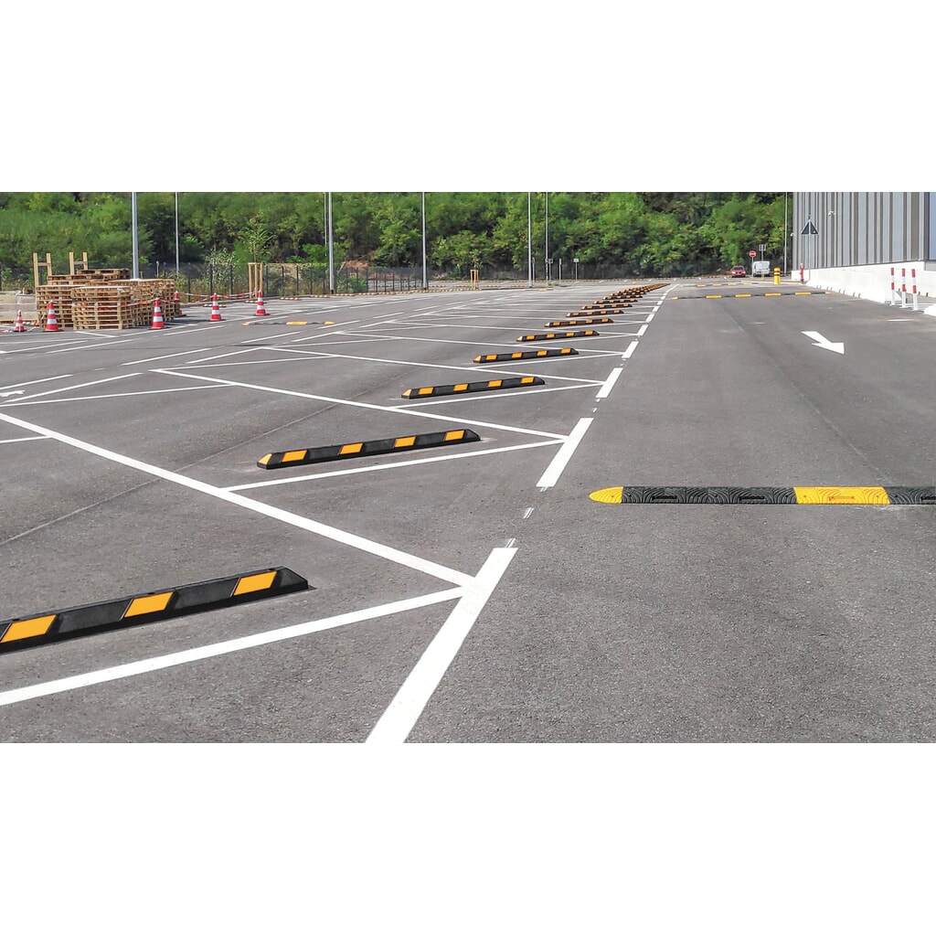 Butoir de roue MORAVIA Park-AID®, noir avec bandes réfléchissantes jaunes, largeur 900 mm N° de l'image du produit 5 : Butoir de roue MORAVIA Park-AID®, noir avec bandes réfléchissantes jaunes, largeur 900 mm