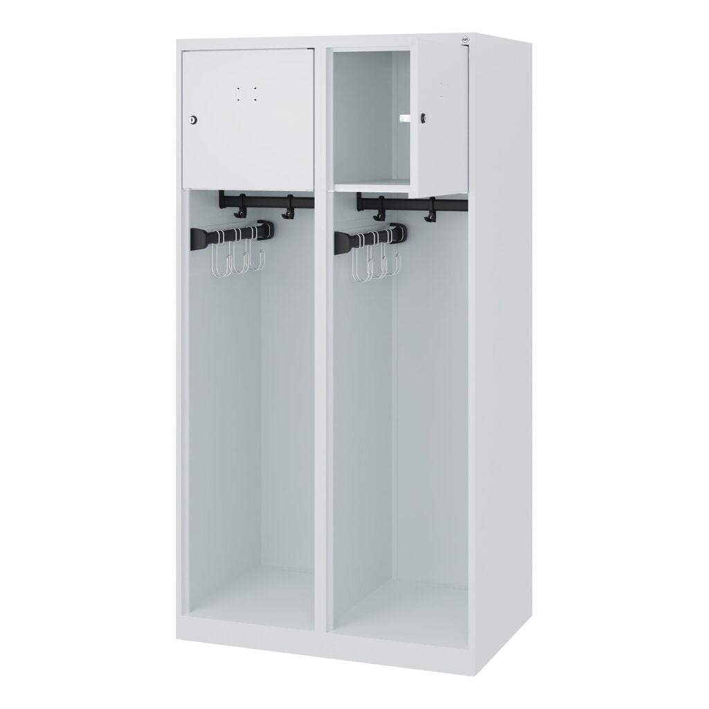 C+P Vestiaire pompier YOUNGSTER, patins, 2 compartiments, HxlxP 1 530 x 800 x 500 mm, gris clair N° de l'image du produit 1 : C+P Vestiaire pompier YOUNGSTER, patins, 2 compartiments, HxlxP 1 530 x 800 x 500 mm, gris clair