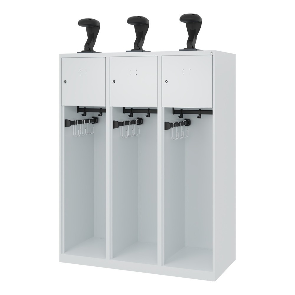 Numéro de l'image du produit 5: C+P Vestiaire pompier YOUNGSTER, patins, 3 compartiments, HxlxP 1 530 x 1 200 x 500 mm, gris clair, avec support de casque