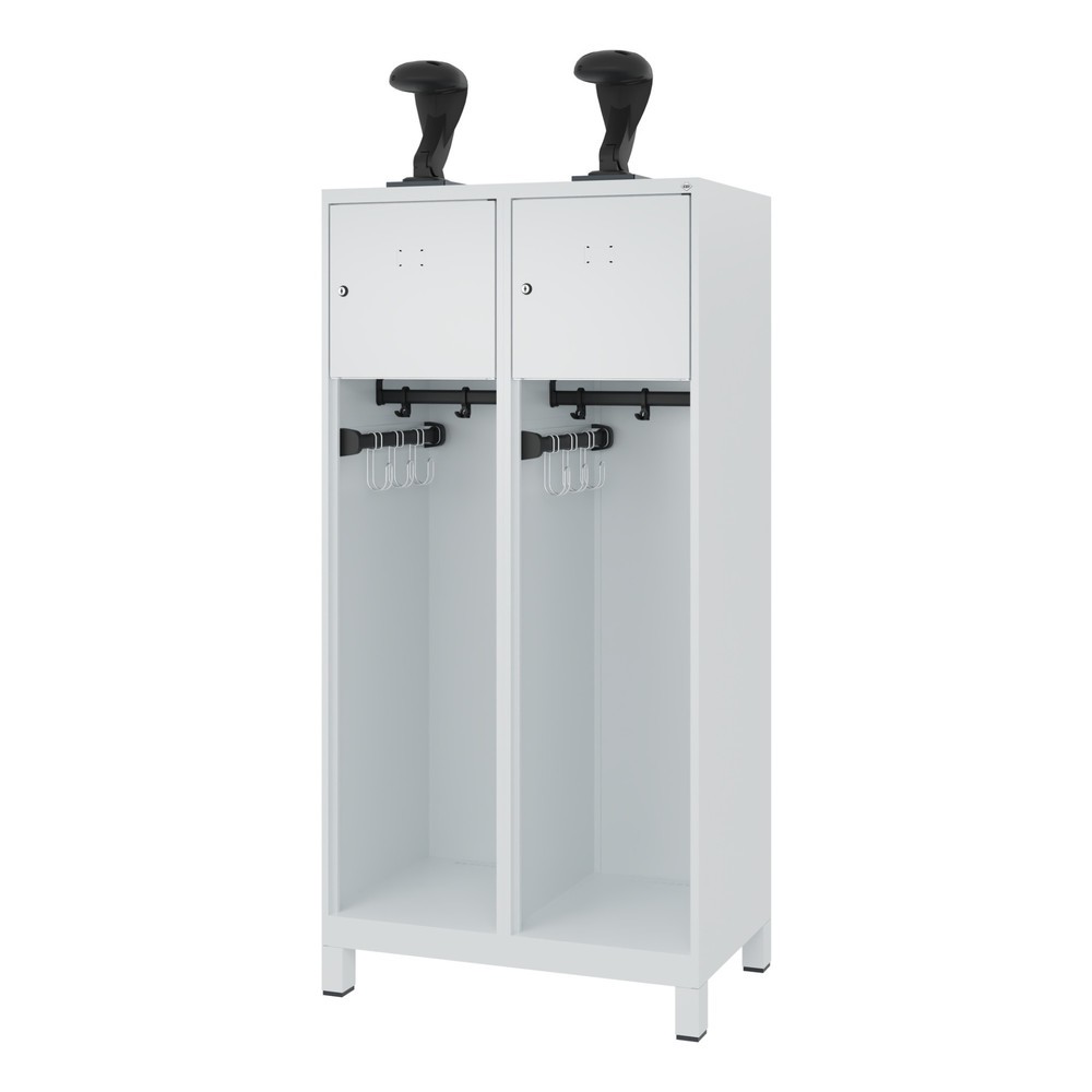 Numéro de l'image du produit 5: C+P Vestiaire pompier YOUNGSTER, pieds, 2 compartiments, HxlxP 1 530 x 800 x 500 mm, gris clair, avec support de casque