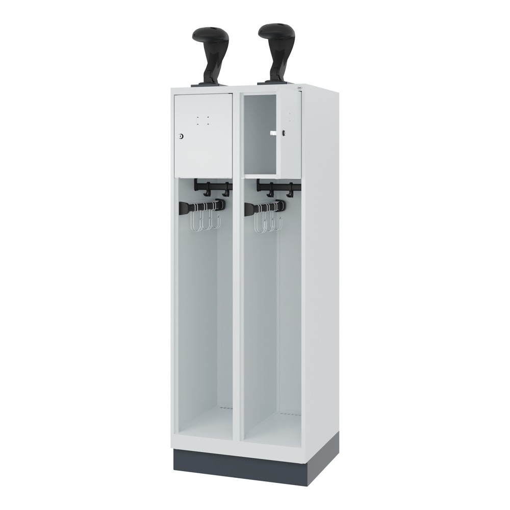 Numéro de l'image du produit 1: C+P Vestiaire pompier YOUNGSTER, socle, 2 compartiments, HxlxP 1 530 x 600 x 500 mm, gris clair, avec support de casque
