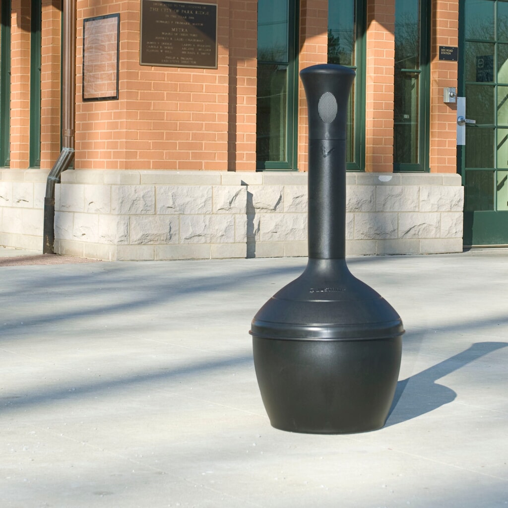 N° de l'image du produit 4 : Cendrier colonne de sécurité Justrite® Premium, auto-extinguible, 15 litres, noir