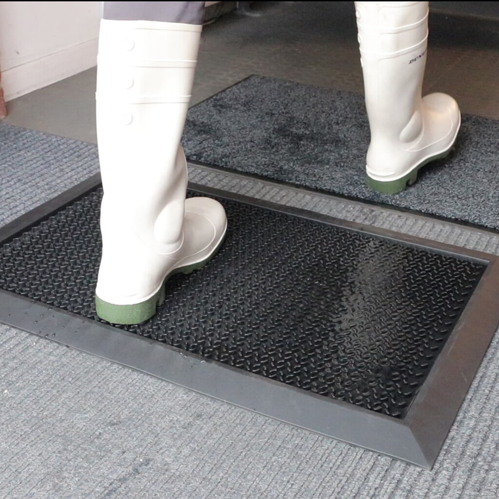 N° de l'image du produit 3 : COBA Tapis désinfectant HygiWell, volume 1,75 l, lxP 800 x 550 mm, noir