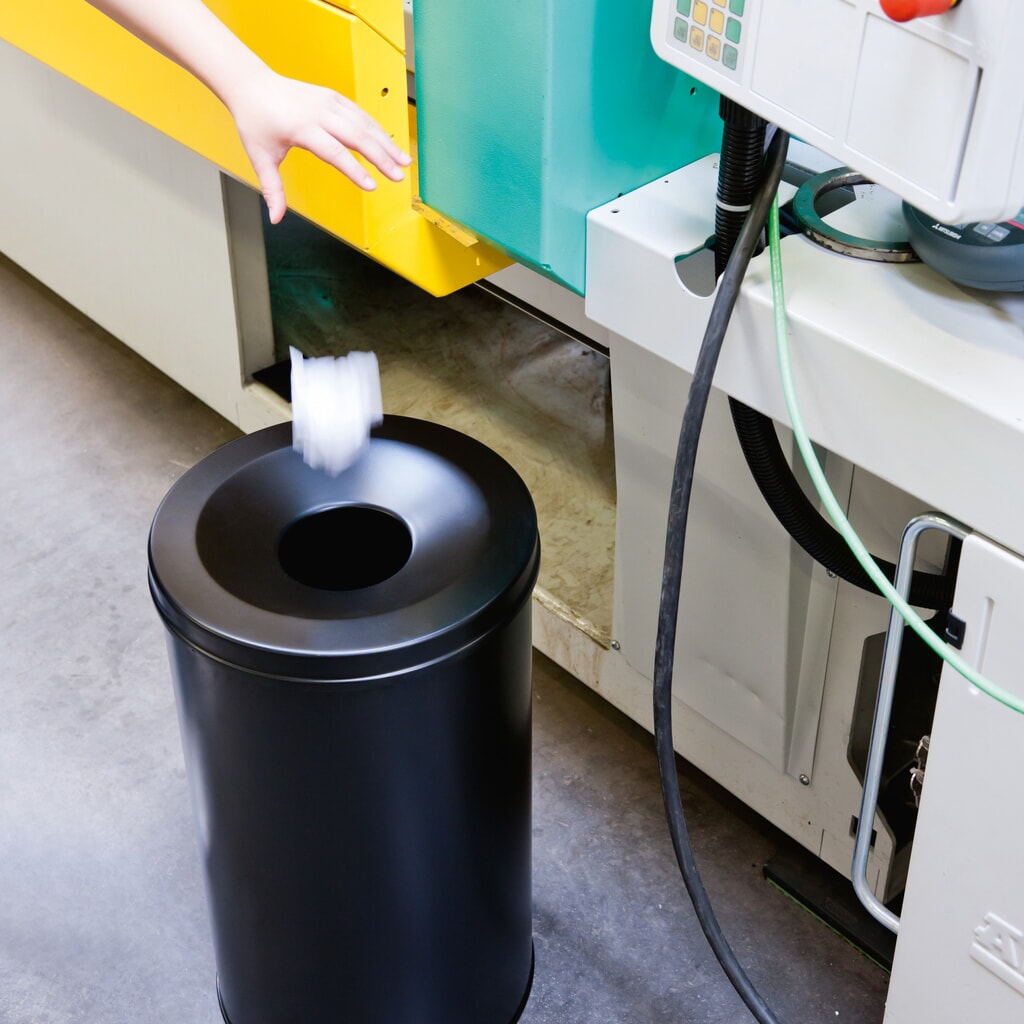 N° de l'image du produit 2 : DURABLE® Corbeille à papier de sécurité, en acier, 15 litres, couvercle étouffoir, noire