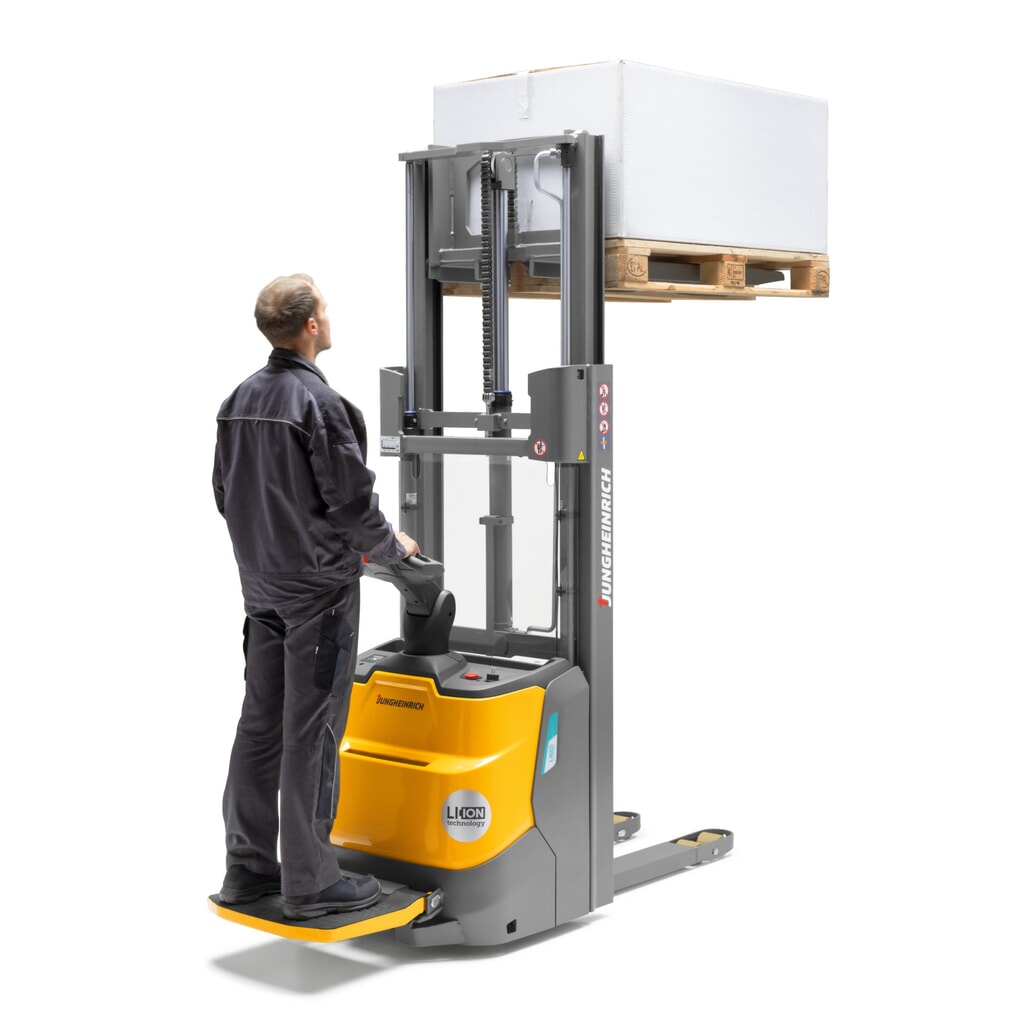 N° de l'image du produit 7 : Gerbeur électrique Jungheinrich ERC 110i ZT avec plateforme de conduite, mât télescopique double, hauteur de levage 2 300 mm, capacité de charge 1 000 kg, hydraulique proportionnelle