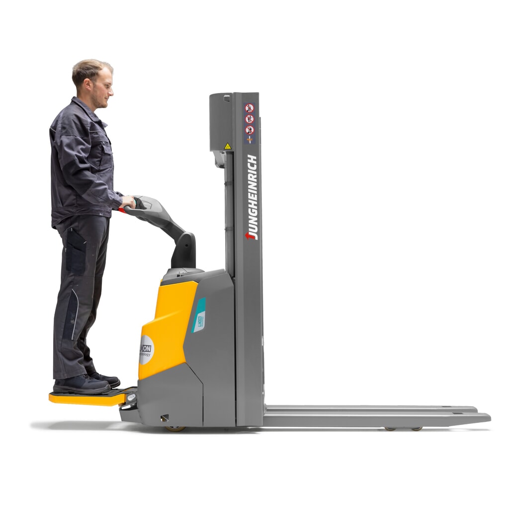 N° de l'image du produit 11 : Gerbeur électrique Jungheinrich ERC 110i ZT avec plateforme de conduite, mât télescopique double, hauteur de levage 2 300 mm, capacité de charge 1 000 kg, hydraulique proportionnelle