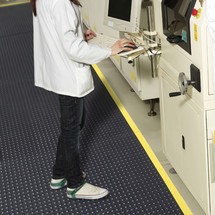 Numéro de l'image du produit 1: NoTrax Tapis anti-fatigue SkywalkerHD™ ESD, lxP 910 x 910 mm, noir