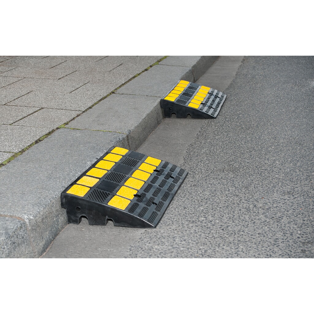N° de l'image du produit 4 : Rampe de trottoir pare-chocs MORAVIA, caoutchouc dur, haut. x larg. x prof. 100 x 600 x 300 mm