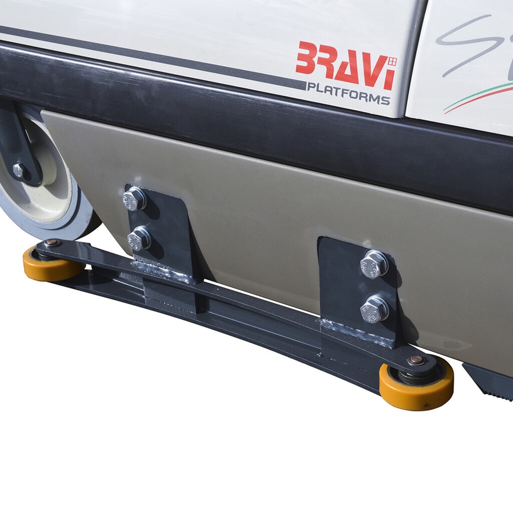 Rouleaux de guidage latéraux pour nacelle de préparation de commandes de pneus Sprint TL de Bravi® Platforms N° de l'image du produit 1 : Rouleaux de guidage latéraux pour nacelle de préparation de commandes de pneus Sprint TL de Bravi® Platforms
