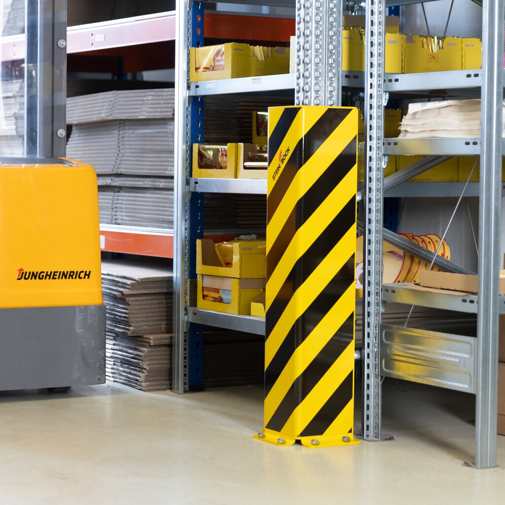 Coin de protection en acier Steinbock® SAW-1, profilé en U, épaisseur 6 mm, hauteur 800 mm N° de l'image du produit 5 : Coin de protection en acier Steinbock® SAW-1, profilé en U, épaisseur 6 mm, hauteur 800 mm