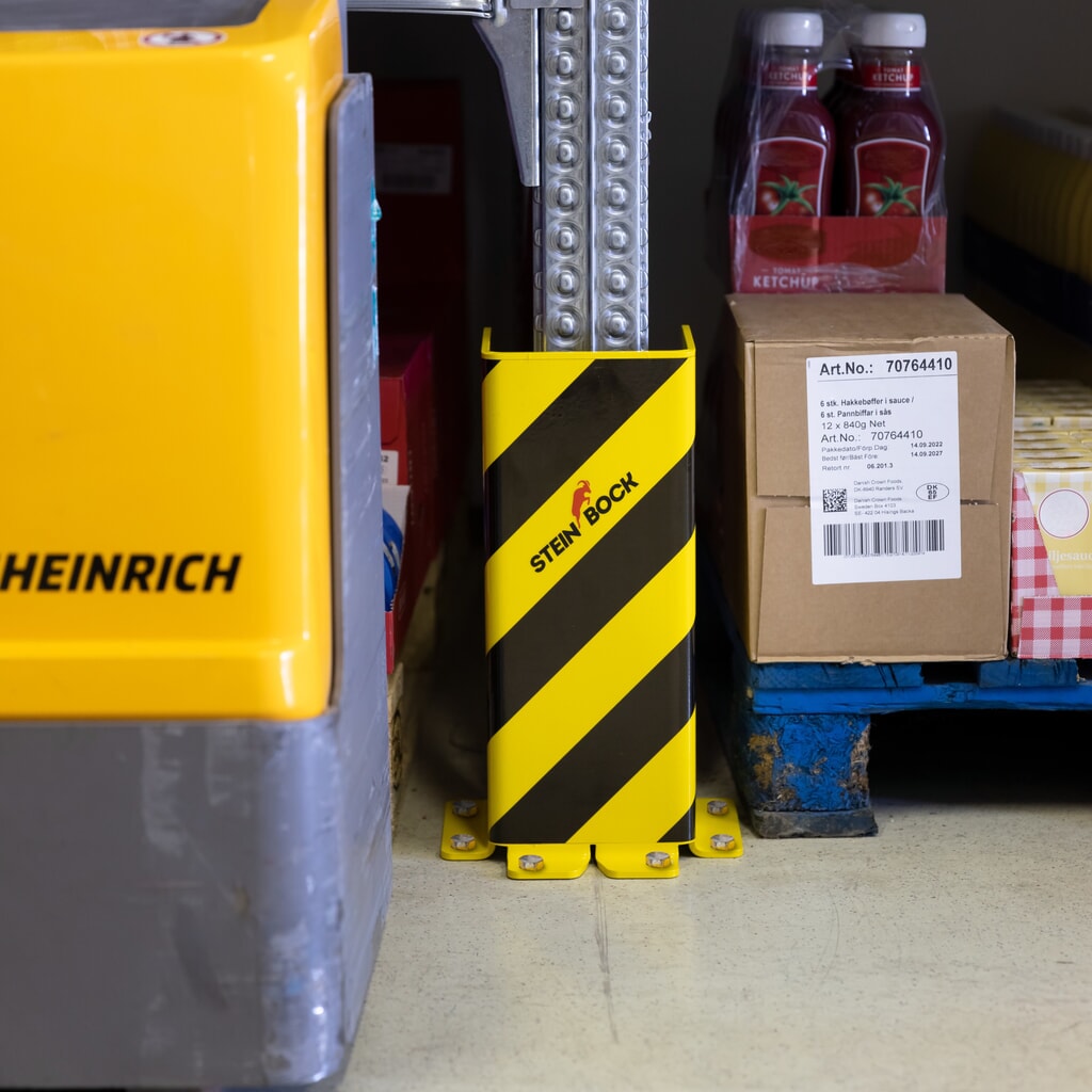 Coin de protection en acier Steinbock® SAW-1, profilé en U, épaisseur 6 mm, hauteur 400 mm N° de l'image du produit 8 : Coin de protection en acier Steinbock® SAW-1, profilé en U, épaisseur 6 mm, hauteur 400 mm