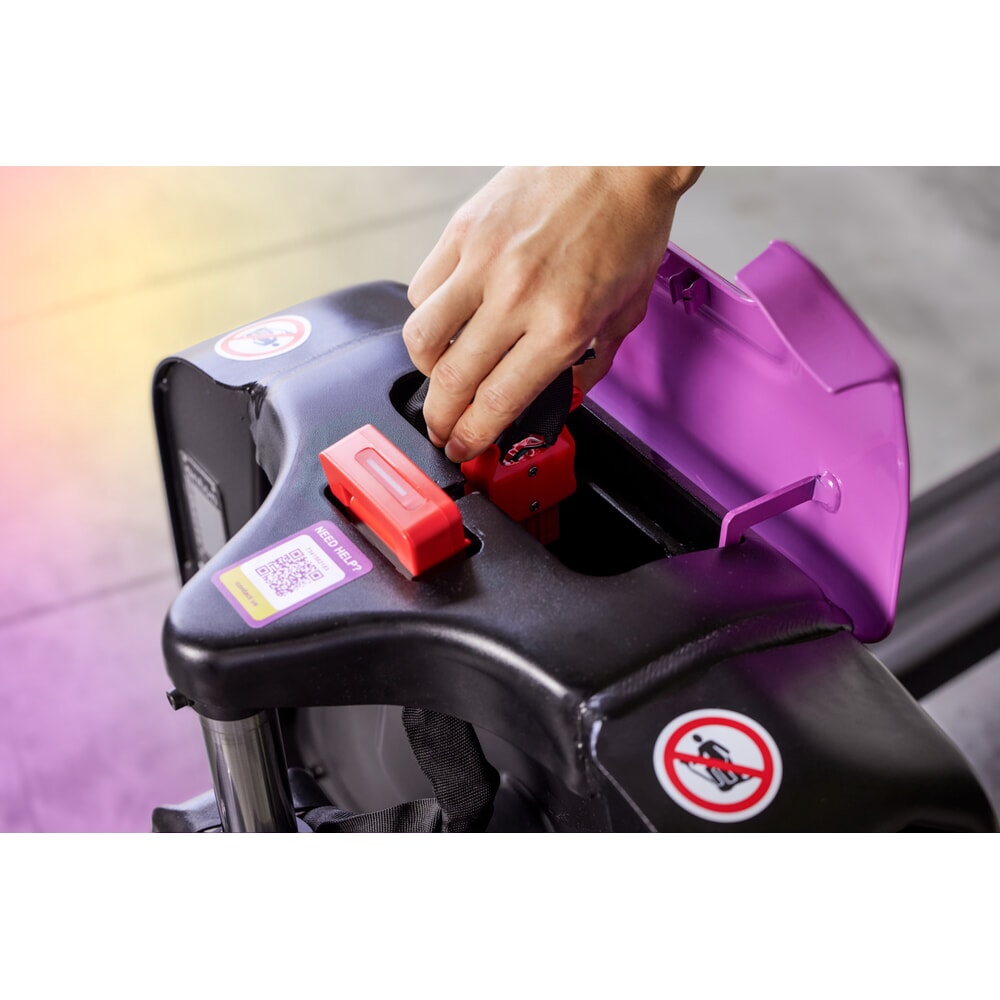 N° de l'image du produit 10 : Transpalette électrique AntOn par Jungheinrich PTL 1.5 avec roues de support, extra-large pour palettes spéciales, capacité de charge 1 500 kg, longueur de fourche 1.150 mm