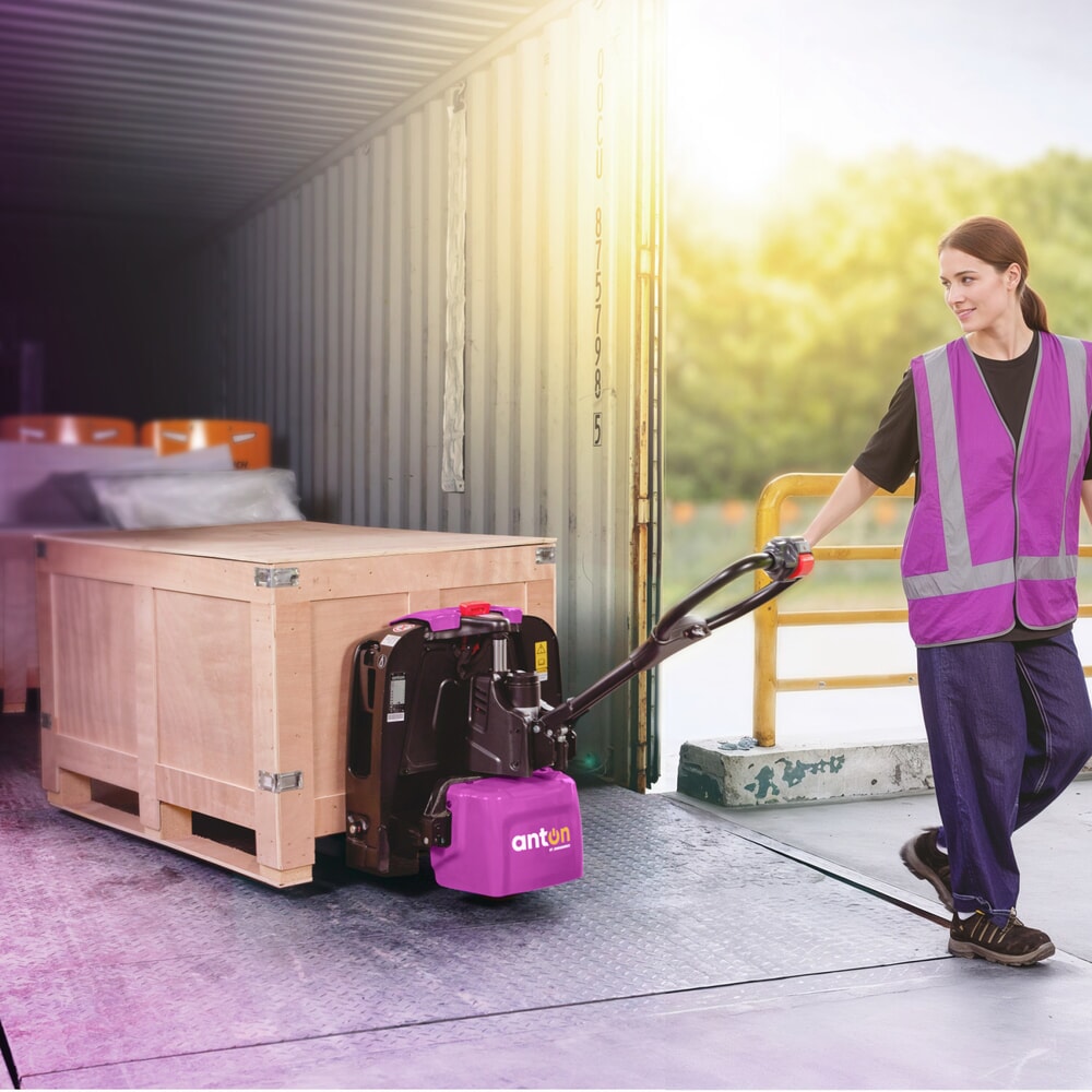 N° de l'image du produit 12 : Transpalette électrique AntOn par Jungheinrich PTL 1.5, extra-large pour palettes spéciales, capacité de charge 1 500 kg, longueur de fourche 1.150 mm