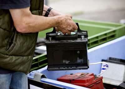 Éliminer les batteries usagées de manière sûre et appropriée