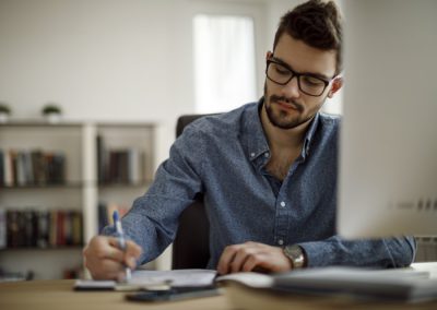 Aménagement de son bureau en télétravail: guide et conseils